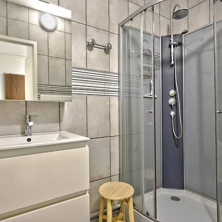 : T3 Avec Acces Prive A La Plage, Balcon, Parking Et Wifi - Fr-1-433-124 Apartment